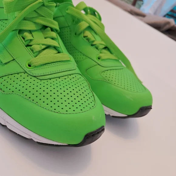 GUCCI neon green ipanema perforated leather lace up sneaker running shoes 10.5 - Picture 7 of 10